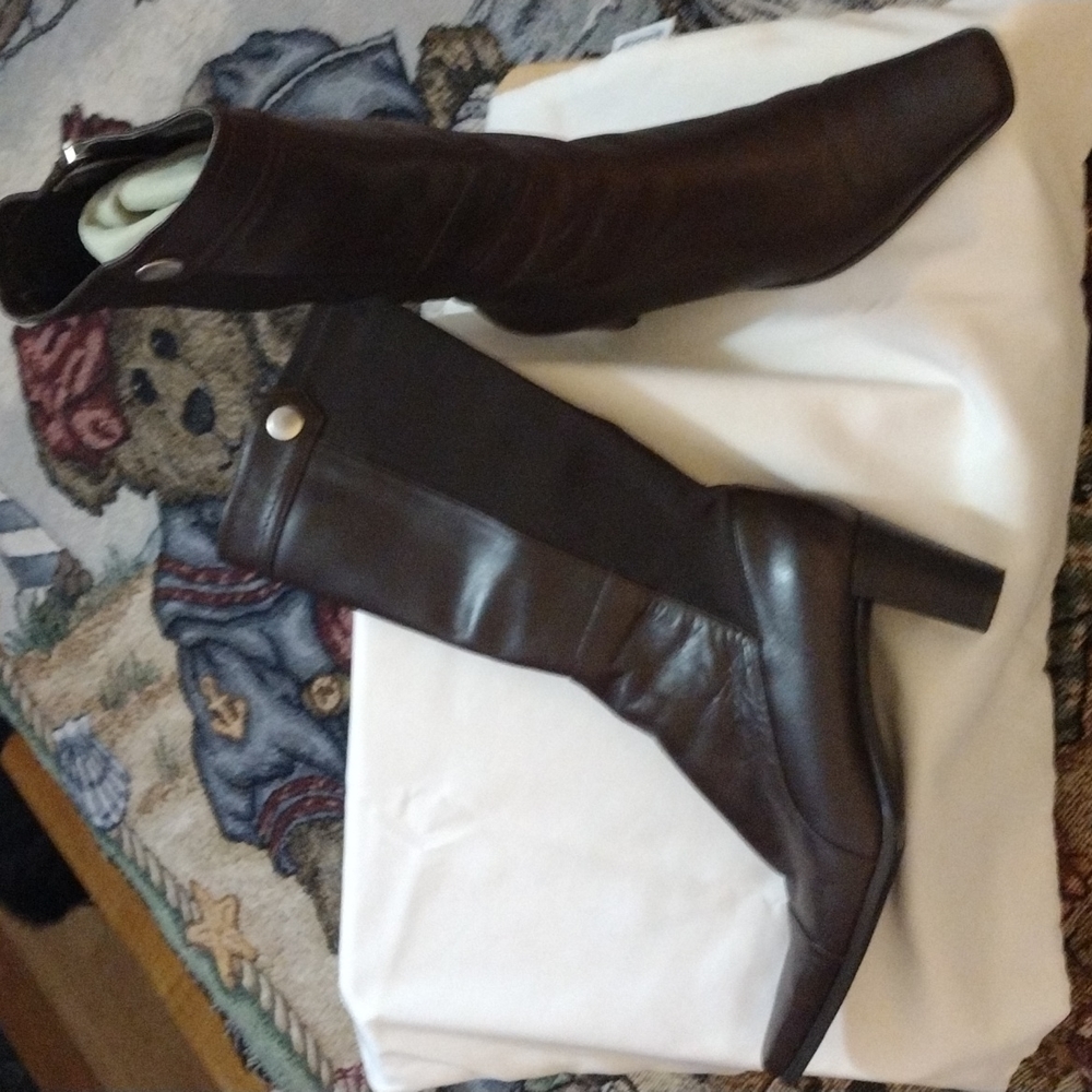 Vintage Brown GoGo Boots - Picture 2 of 8